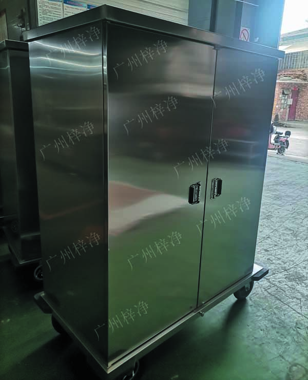 一次性物品電動轉運車采用304拉絲不銹鋼板面板厚度：≥1.2mm,表面作拉絲亞光處理。
